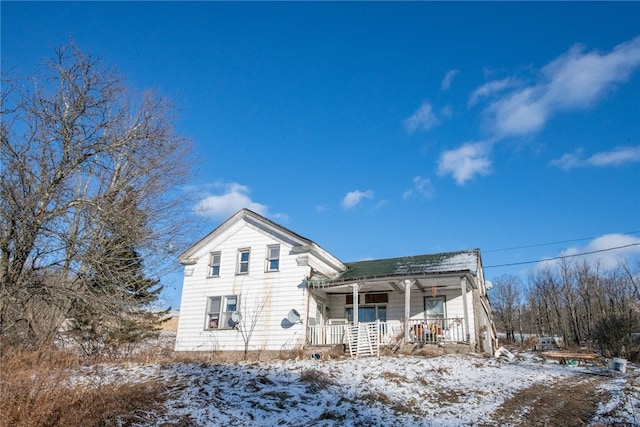 view of front facade with covered porch