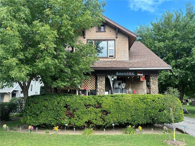 view of front of property