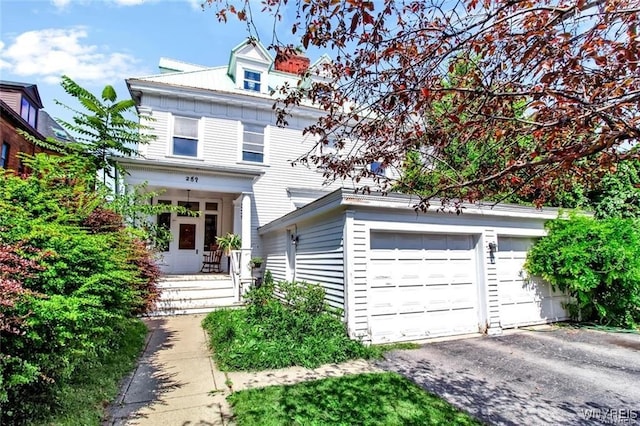 view of front of house with a garage