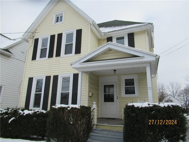 view of front facade