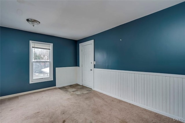 view of carpeted spare room