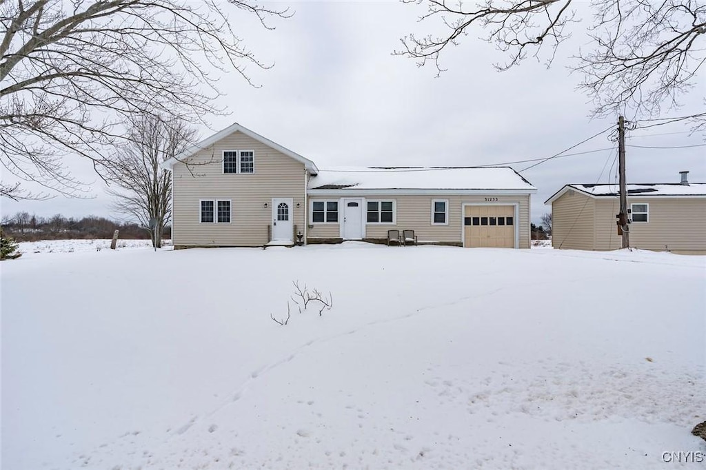 view of front of house featuring a garage