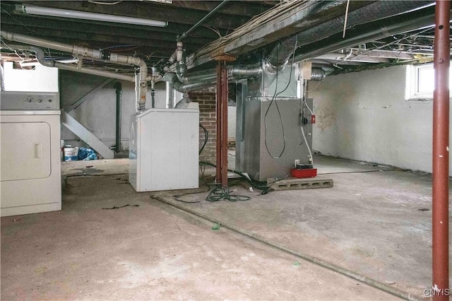 basement with washer / clothes dryer