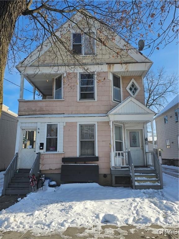 view of front of home