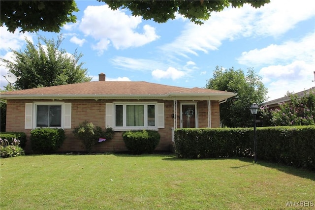 ranch-style house with a front yard