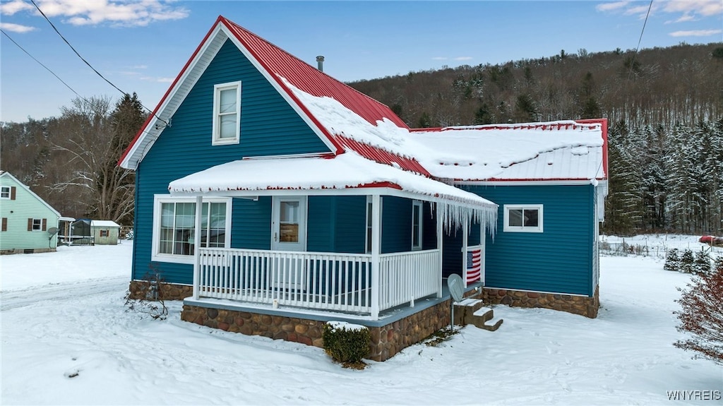 view of front of property with covered porch