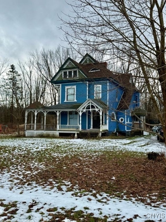 view of front of house featuring a porch