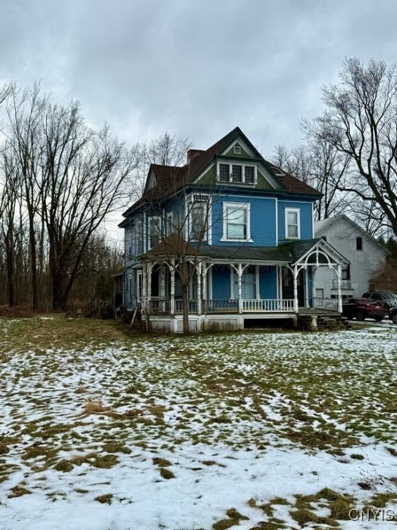 view of front of property with a porch