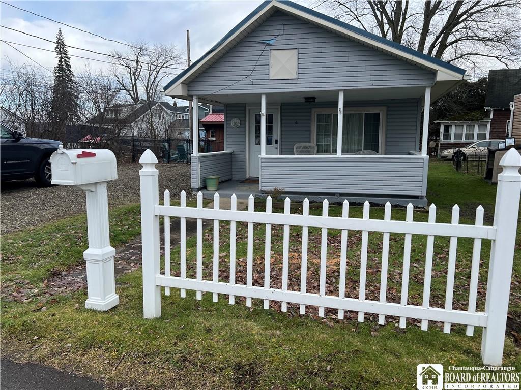 view of front of property with a porch