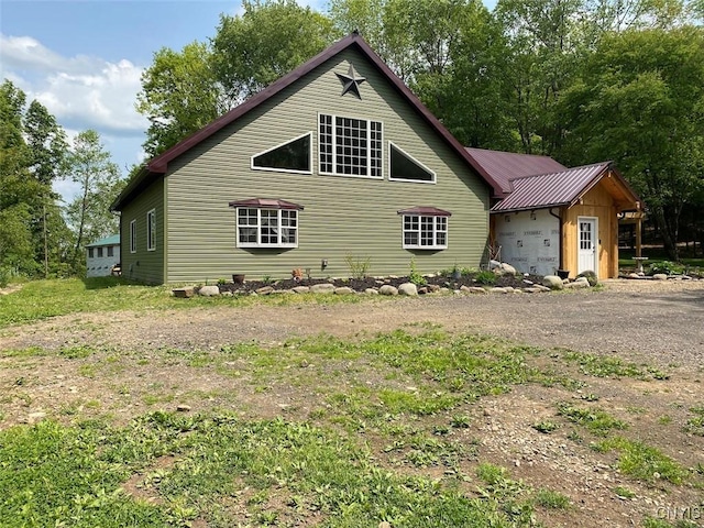 view of home's exterior