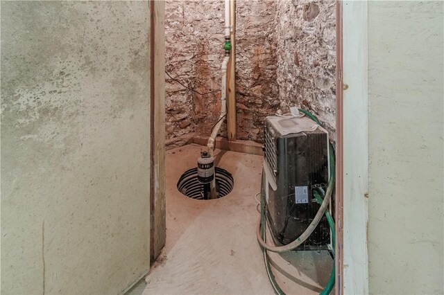248 W Ave, Clarkson, NY 14420 - detailed view of unfinished concrete flooring