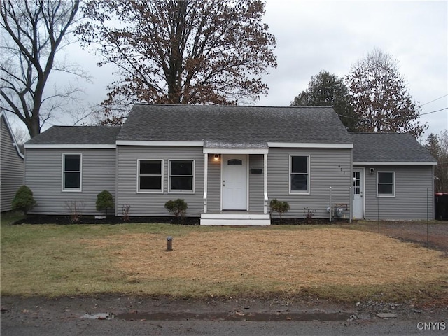 view of front of property with a front yard