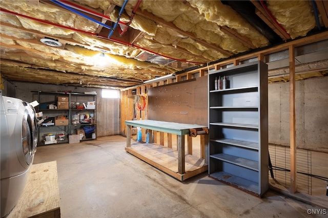 basement with washer / dryer