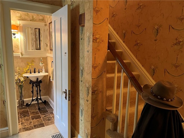 1470 State Route 19, Middlebury, NY 14591 - stairway featuring wallpapered walls