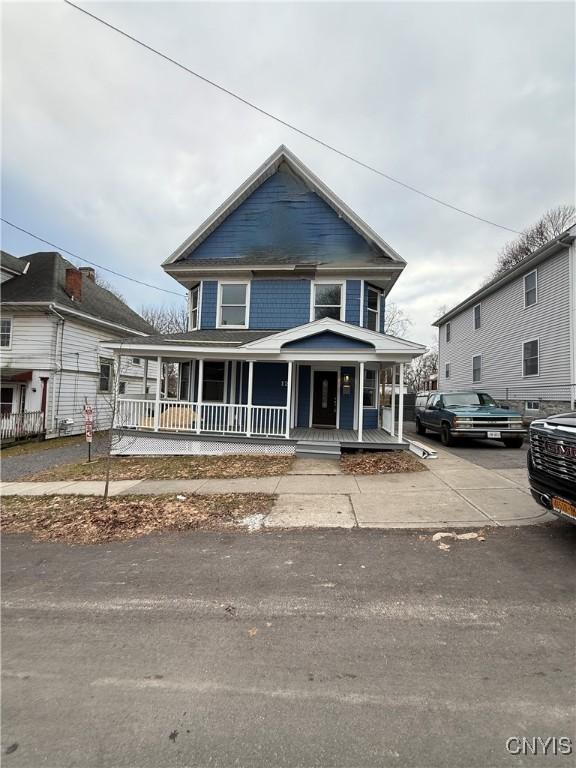 view of front of house with a porch