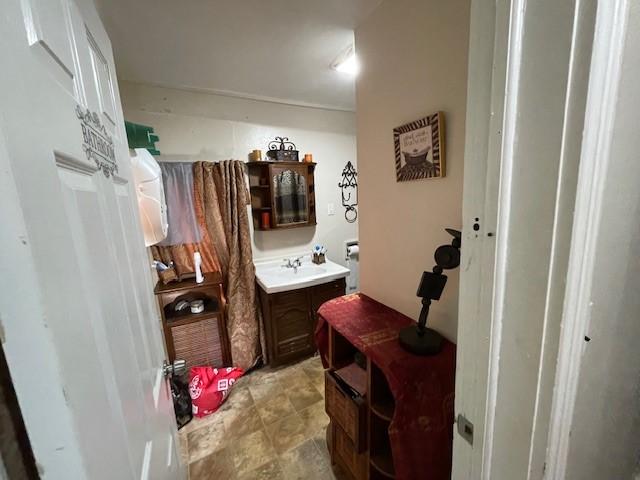 bathroom with vanity