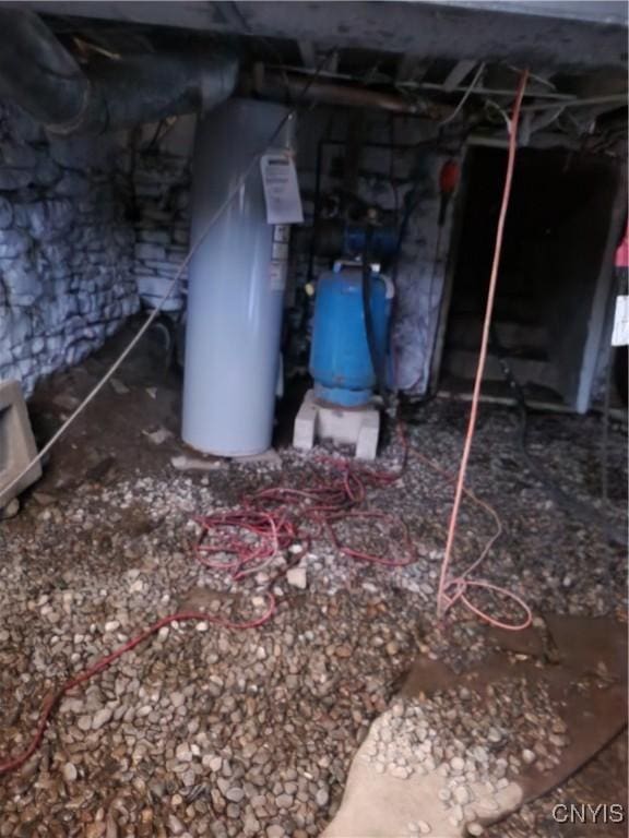 4057 Wilson Rd E, Annsville, NY 13471 - detailed view of a water pressure tank