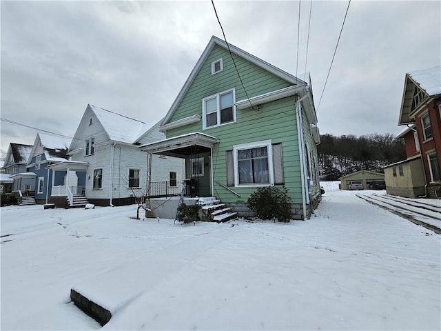 view of front of property