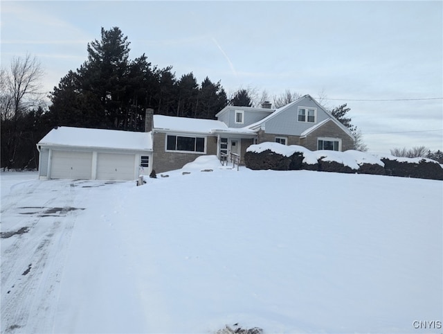 view of front facade with a garage