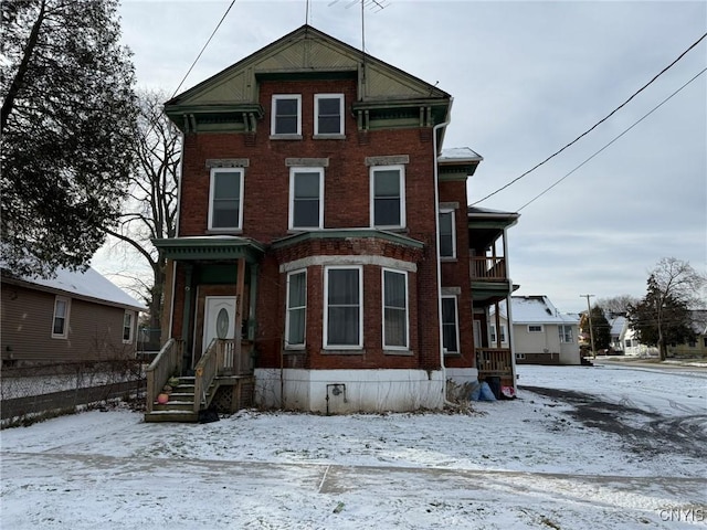 view of front of house