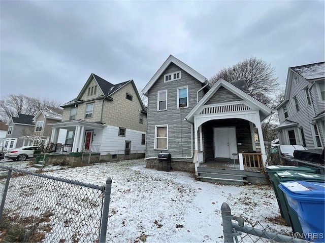 view of front of property