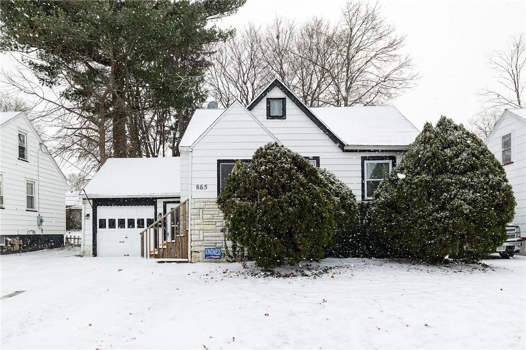 view of front of home with a garage