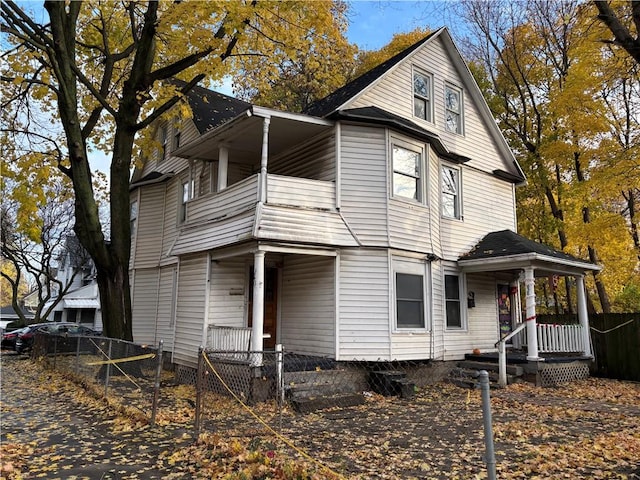 view of front of property