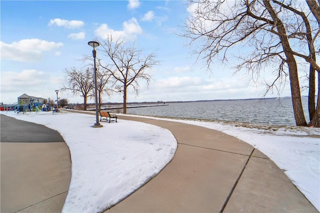 view of home's community featuring a water view