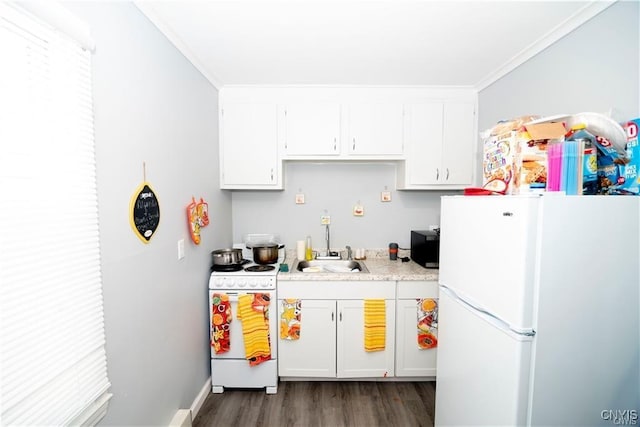 kitchen featuring white cabinetry, sink, dark wood-type flooring, crown molding, and white appliances