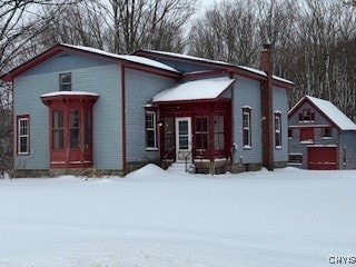 view of front of property