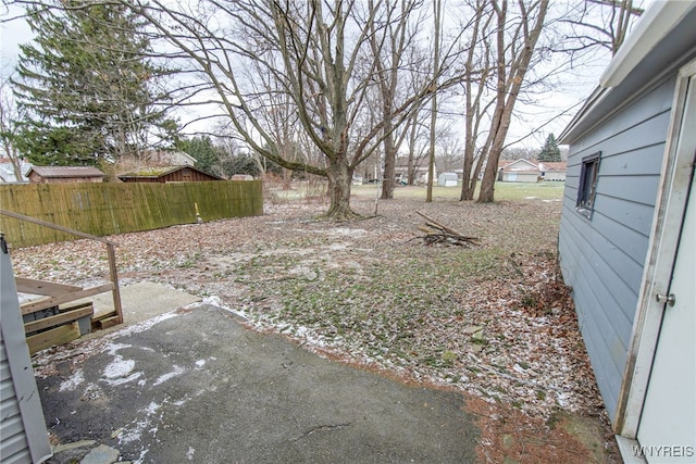 view of yard featuring a patio