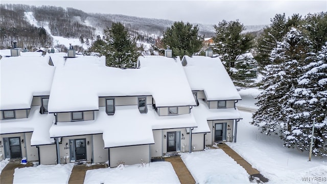 view of front of house with a mountain view