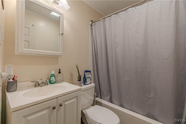 full bathroom featuring vanity, toilet, and shower / tub combo with curtain