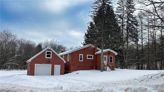 view of front of house featuring a garage