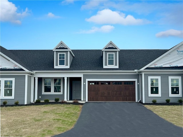 view of front of home with a front lawn