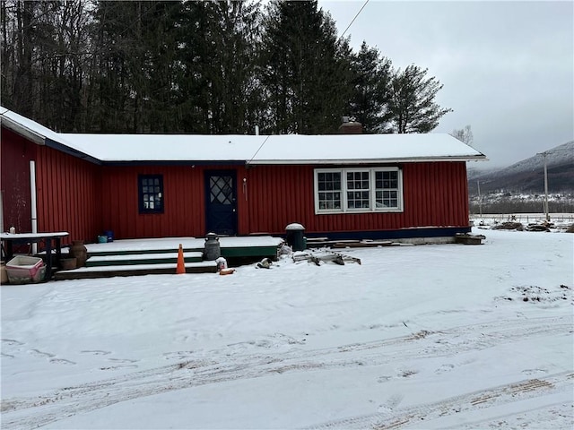 view of front of property