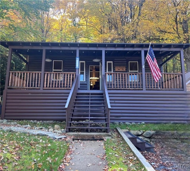 view of front of home with covered porch