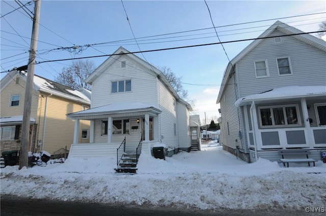 view of front facade with covered porch