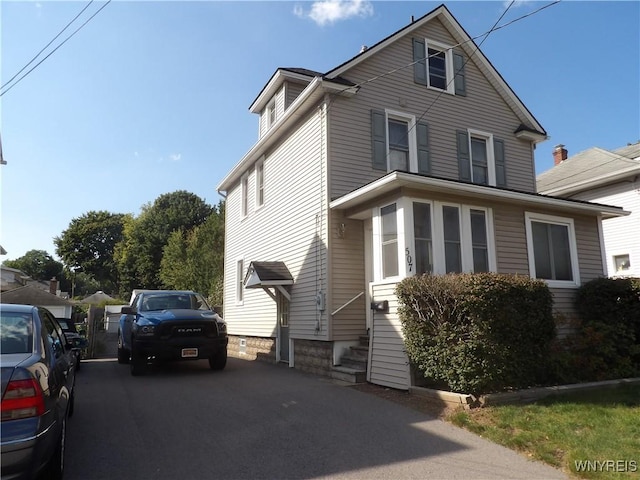 view of front of house