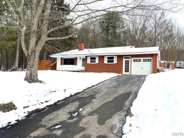 view of front facade with a garage