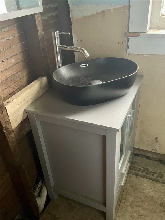 utilities featuring sink