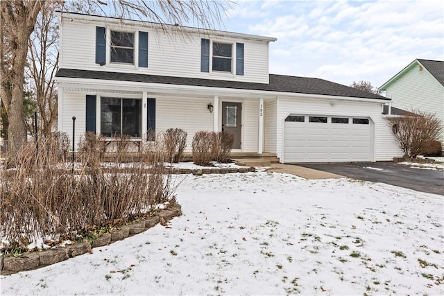 view of front property featuring a garage