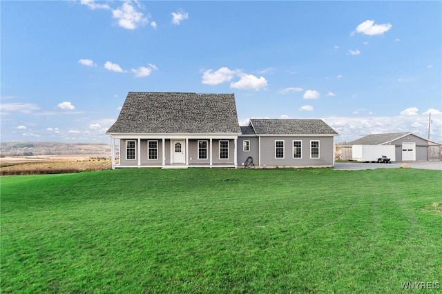 view of front of house with a front lawn