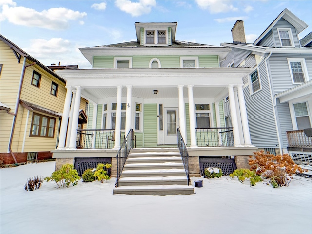 view of front facade with covered porch