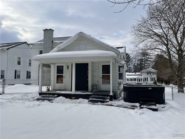 view of front facade featuring covered porch