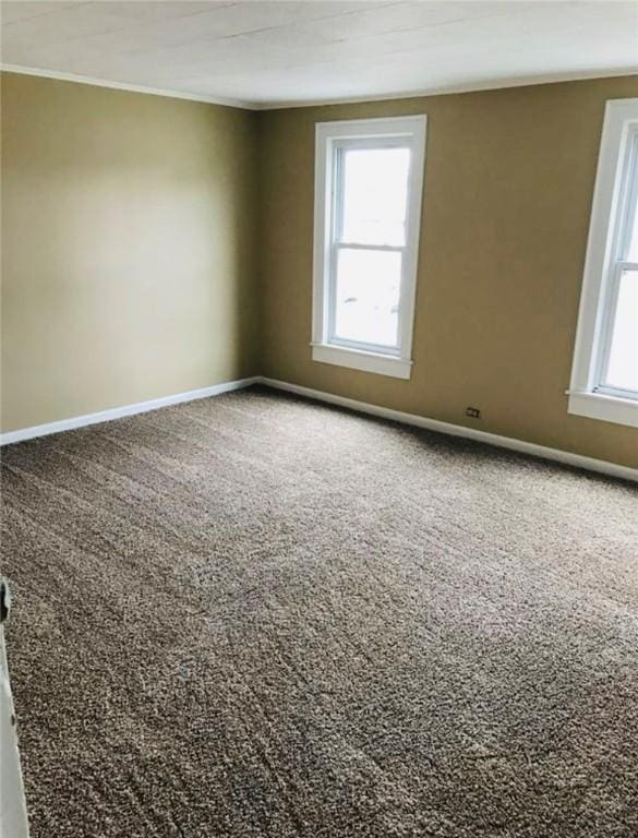 view of carpeted spare room