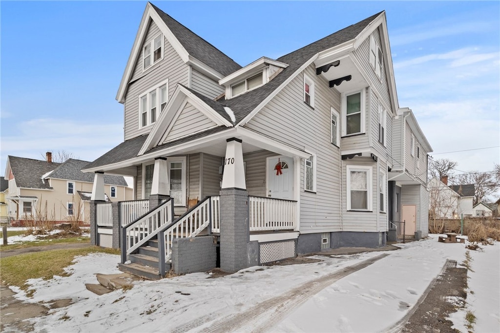 view of front of house with covered porch