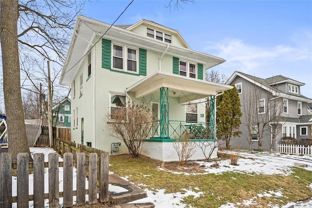 view of front of home featuring a porch