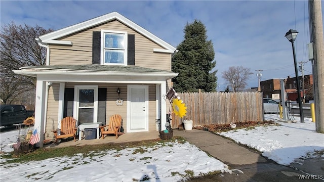 front of property with covered porch