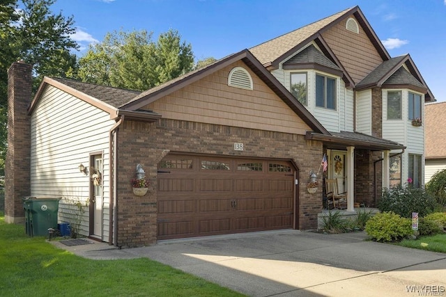 view of front of property featuring a garage